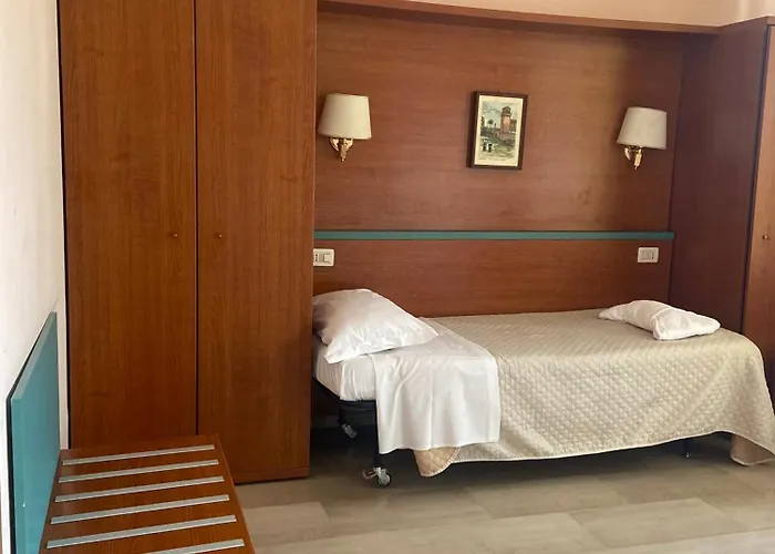 Center 3 Hotel