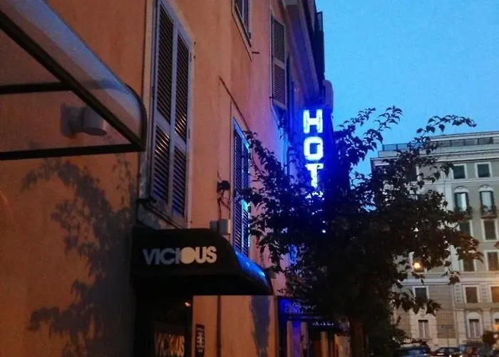 Center 3 Hotel